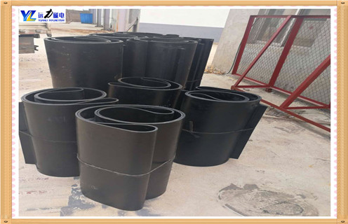 除鐵器皮帶，甘肅除鐵器皮帶卸鐵刮板的作用調整方法_甘肅除鐵器皮帶卸鐵刮板的作用跑偏原因及如何調_刮板價格